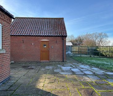 4 bedroom detached house to rent - Photo 1