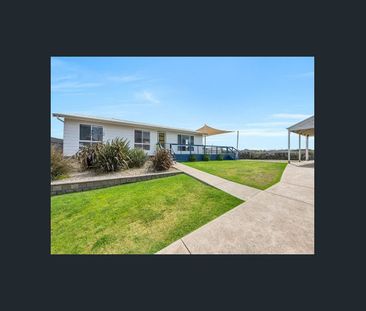 Modern Coastal Retreat in Peaceful Chiton - Photo 2