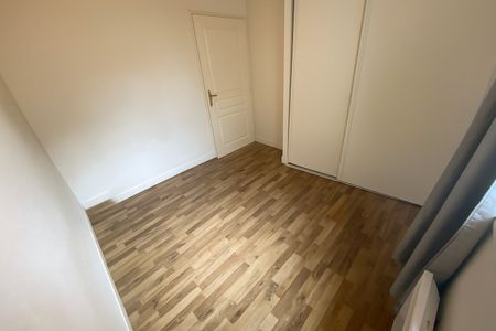 Location Appartement 2 pièces 33m² - Photo 3