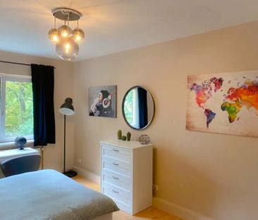 Room in Esslinger Straße, Frankfurt am Main for 75 m² with 3 bedrooms - Foto 1