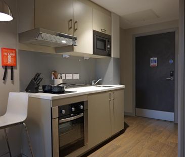 Studio to rent - Photo 2