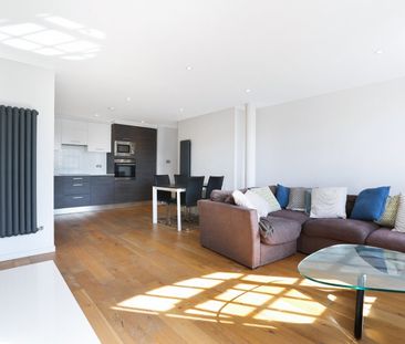 2 Bed Flat, Queens Row, SE17 - Photo 1