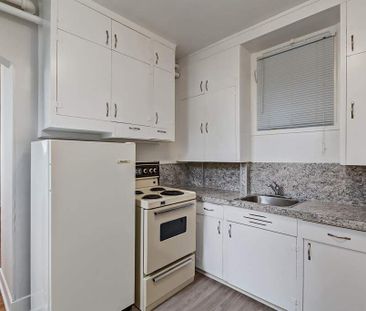 Renovated Suite - 2 Bedroom - Photo 4