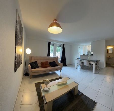 Modern, newly renovated 3.5-room furnished apartment in the heart of Zurich - Photo 5