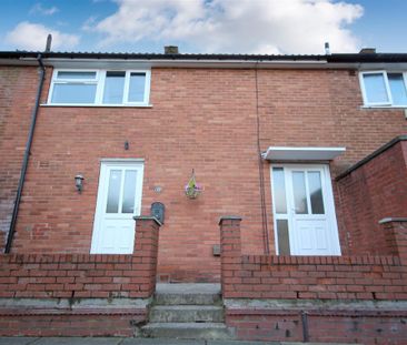 3 Bedroom House - Mid Terrace To Let - Photo 1