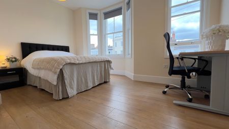 6 Bed Student Accommodation - Photo 2