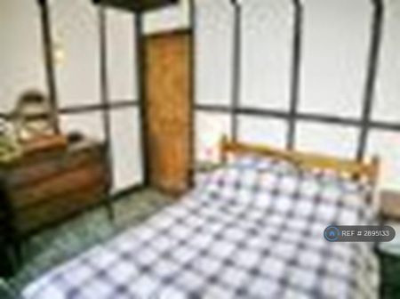 4 bedroom detached house to rent - Photo 4