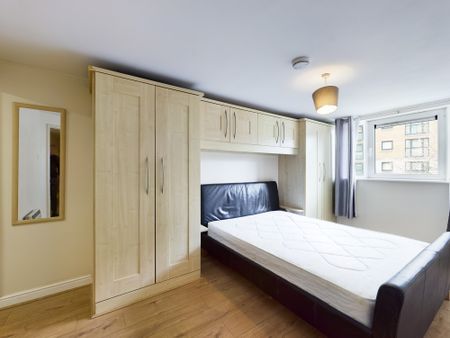 Stretton Mansions, Greenwich, SE8, London - Photo 5