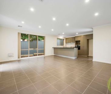 Family Home in Peaceful Location with Mountain Views - Photo 1