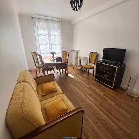 Location Appartement 2 pièces 45m² PARIS 17ème - Photo 1