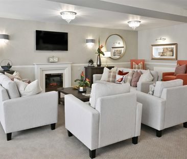 Austen Lodge, Basingstoke - Photo 3