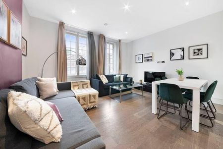 Buckingham Palace Road - Photo 3