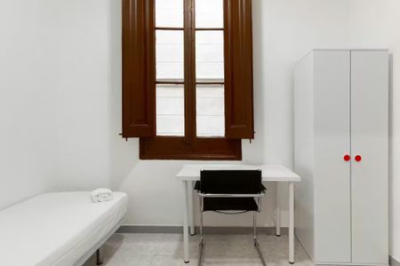 Carrer de la Portaferrissa, Barcelona, Catalonia 08002 - Foto 2