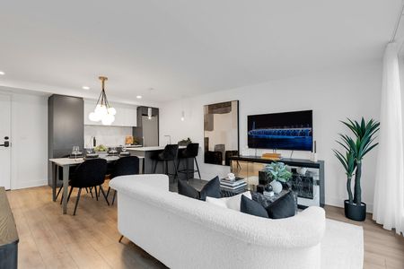 Luxury Rentals Downtown - Photo 5