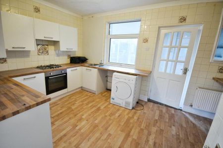 2 bedroom terraced house to rent - Photo 5