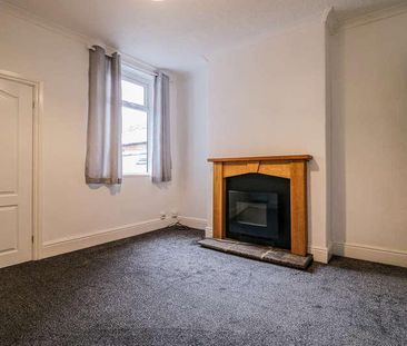 Dingle Lane, Winsford, CW7 - Photo 2