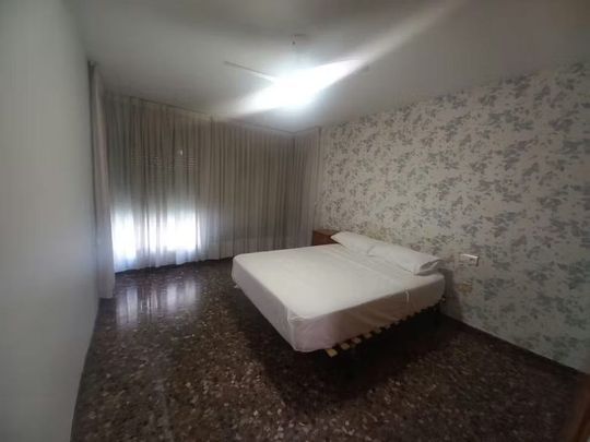 Carrer de Lluís de Milà, Valencia, Valencian Community 46021 - Photo 1