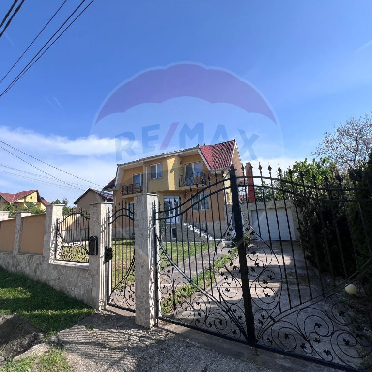 Casă / Vilă cu 4 camere de închiriat în zona Oncea - Fotografie 1