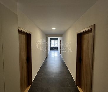 Pronájem bytu 1+kk 38 m² - Photo 1