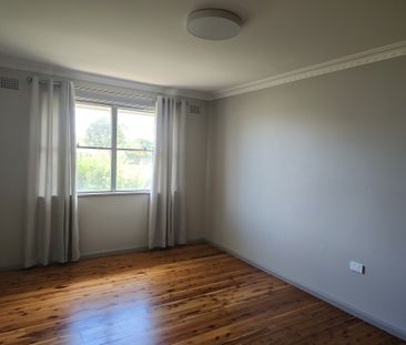 SOUTH TAMWORTH - Two Bedroom Unit - Photo 2