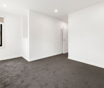 Spacious & Modern - Photo 5