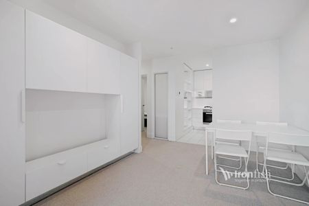 2 Bed, 1 Bath - Photo 3