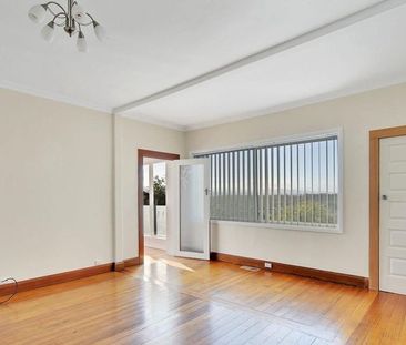 Charming Brick Family Home - Photo 1