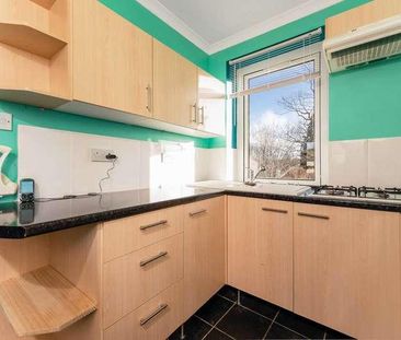 Calder Drive, Lochwinnoch, PA12 - Photo 4