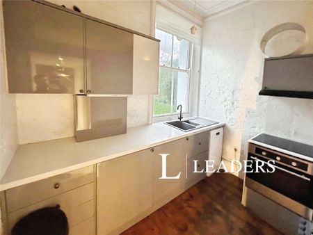 1 bedroom flat to rent - Photo 5