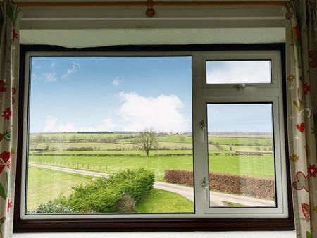 Redworth, Newton Aycliffe - Photo 3