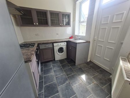 Whitehall Street, Wakefield - Photo 5