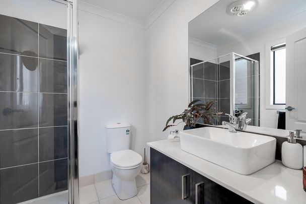 44 Dodson Road, Officer VIC 3809 - House For Rent | Domain - Photo 1