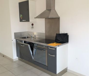 Location Appartement 2 pièces 42m² ISTRES 13800 - Photo 2