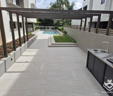 Brand new 3 Bedroom Unit - Photo 3