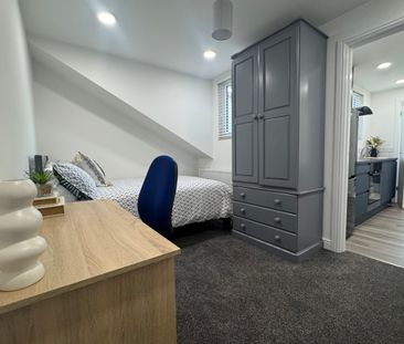 6 BEDROOM, EN-SUITE, 143 NORTHFIELD ROAD – STUDENT ACCOMMODATION CO... - Photo 1