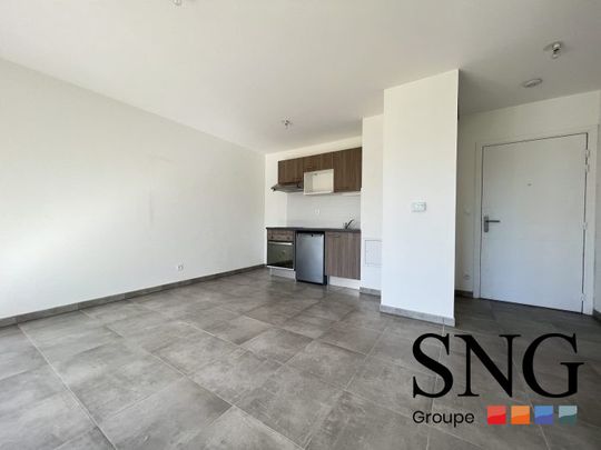 T2 AVEC TERRASSE ET PARKING - Photo 1