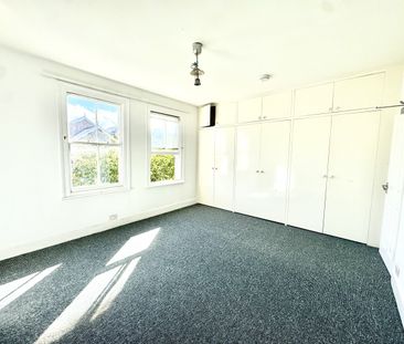 Chatham Road, Kingston Upon Thames, KT1 3AA - Photo 1