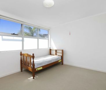 Contemporary Furnished townhouse in the heart of Adelaide CBD - Photo 6