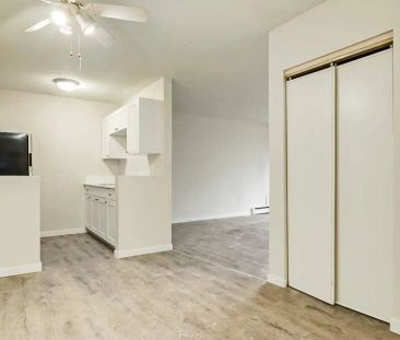 - 2 Bedroom at Normandy - Photo 2