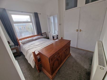 3 Bed Flat, Gerald Road, M6 - Photo 5