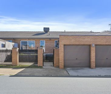 Family Home! - Photo 5