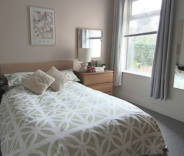 5 Bed Semi-Detached House, Teversal Avenue, NG7 - Photo 3