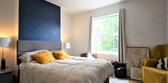 3 bedroom terraced house to rent - Photo 2