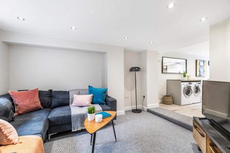 6 bedroom house to rent - Photo 3