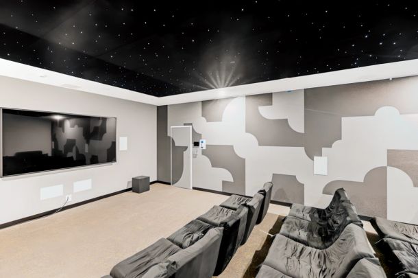 Private Studio Silver - Photo 1