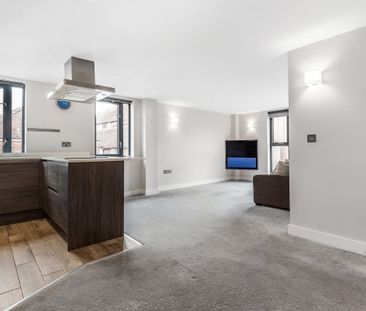 2 bedroom flat to rent - Photo 2