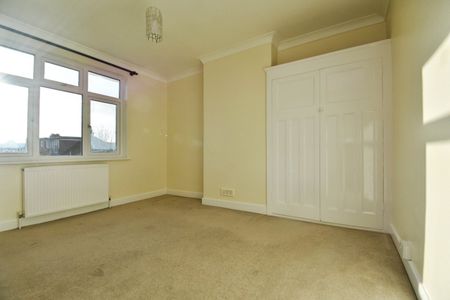 Terraced House to rent - Widmore Road, Bromley, BR1 - Photo 5