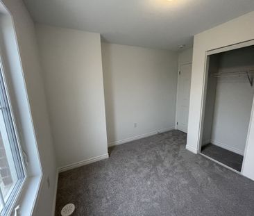 For Lease - 1260 Wintergreen Place, Milton, Ontario - Photo 2