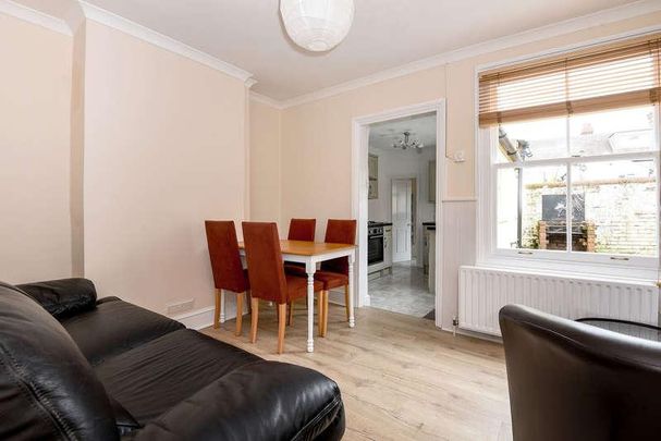 Queens Road, Guildford, GU1 - Photo 1