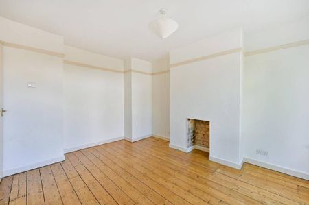2 bedroom maisonette to rent - Photo 2